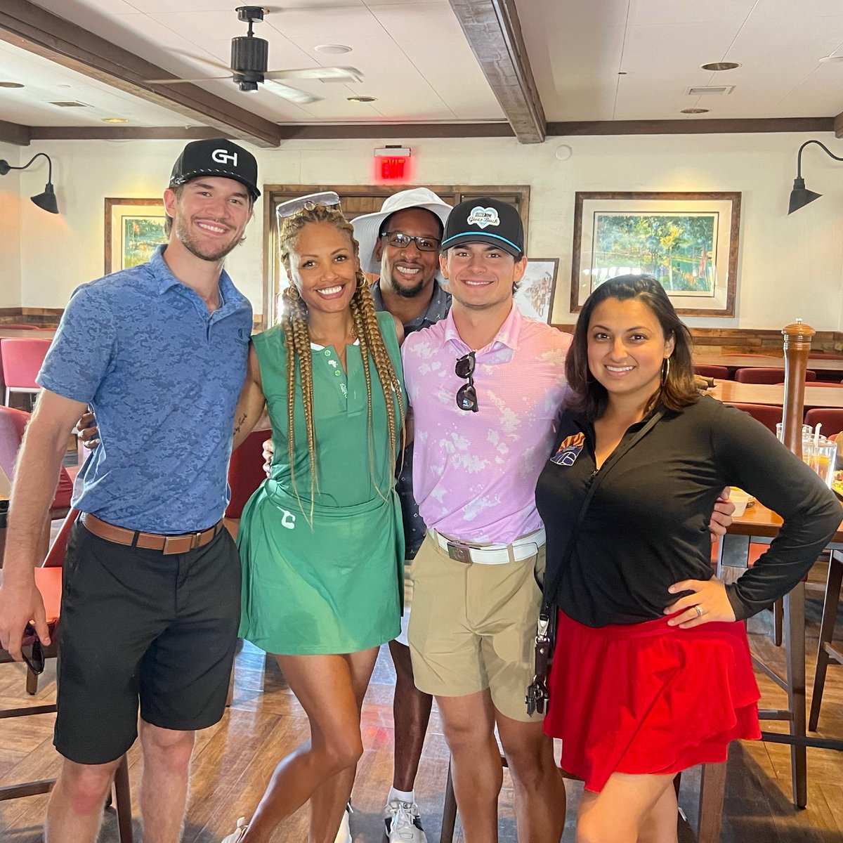 ⛳️ Golf brings everyone together! ⛳️ #Arizona #Phoenix #WigwamResort #TheGolfingActress #GolfLife #golf #KDaubert