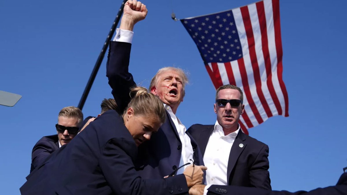 إذا نجح نتنياهو في جر امريكا للدخول في حرب عبثيه كما حدث سابقاً فإن ترامب سيدفع ثمنًا باهظاً في الانتخابات النصفية وسينتهي مشروعه.

الجميع صوت لترامب ليعيد امريكا عظيمة ولن تعود كذلك اذا قام باخطاء ساذجة باتت نتائجها معروفة مسبقاً.

لازلت اثق بترامب ولا اريد ان اشعر بخيبة أمل ..