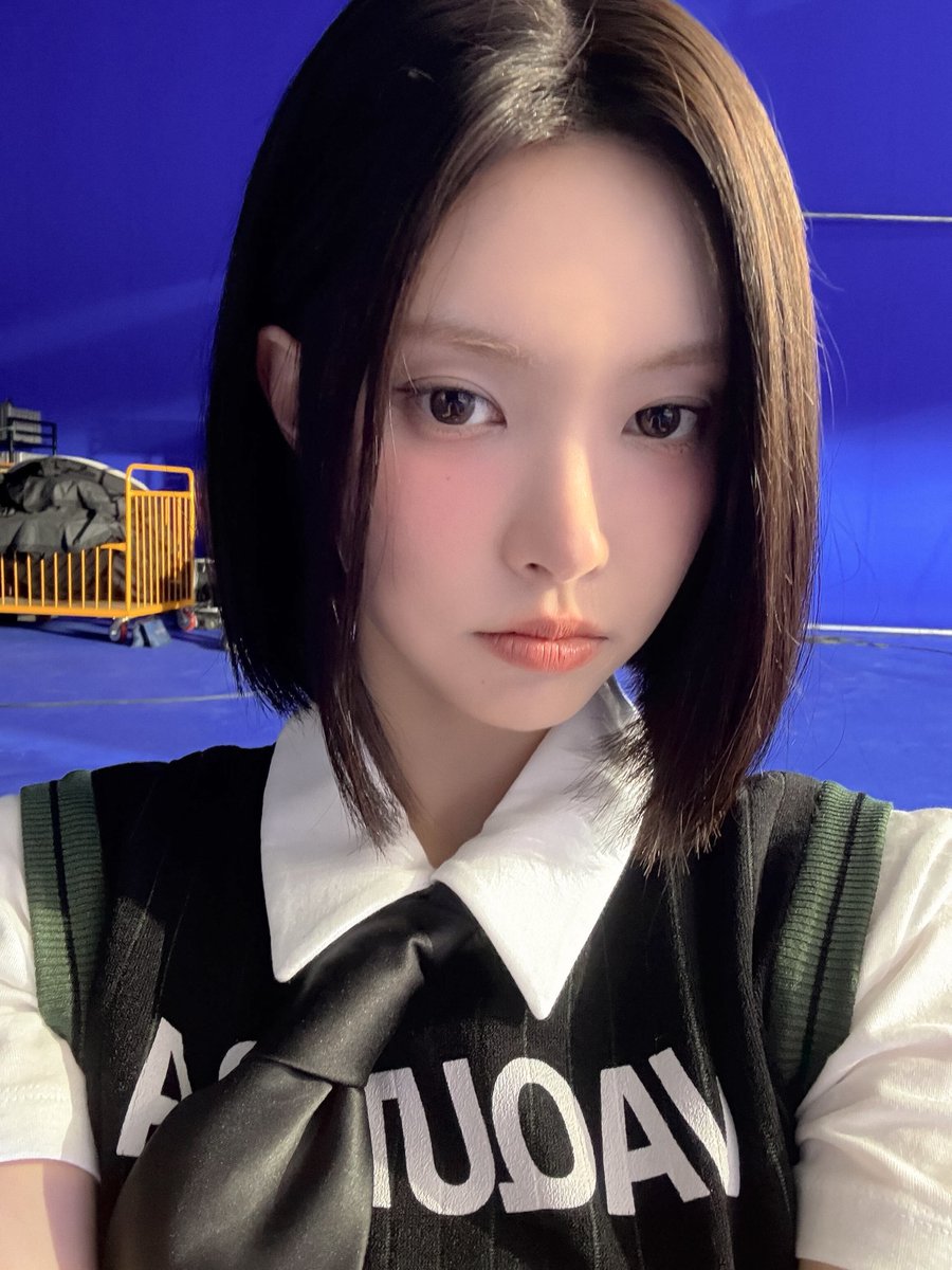 ILLIT_twt's tweet image. 🐈‍⬛

#YUNAH #윤아 #ILLIT #아일릿