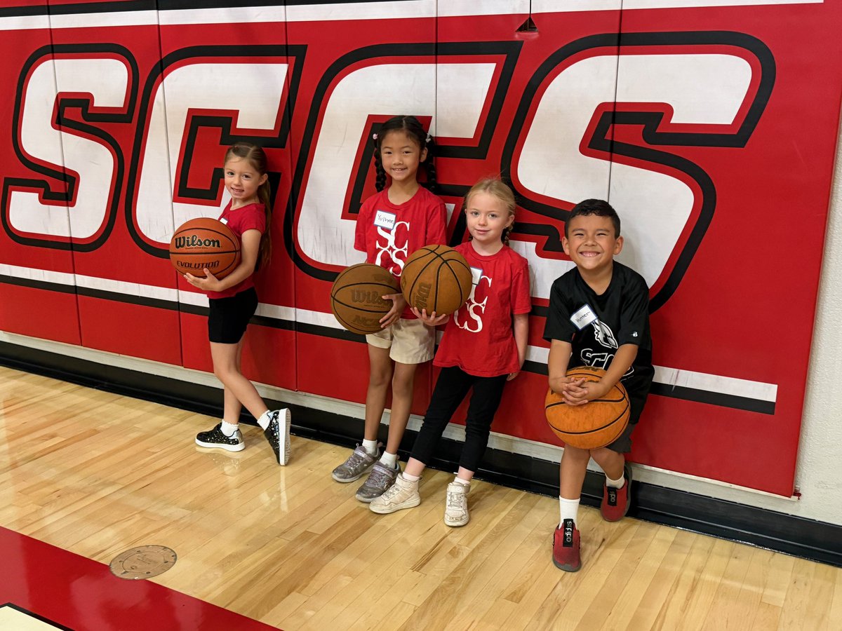 LeroyThompson_'s tweet photo. Camp Cardinal was a blast—full of joy, energy, and Kingdom impact! So proud of our high school boys for the way they led in the gym and poured into the kids all week. Grateful to be back and be a part of the SCCS community! https://t.co/1tCIplyrIM
