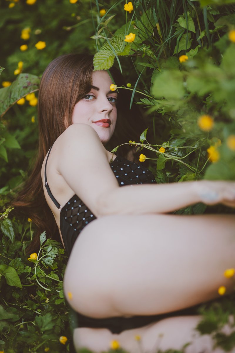 "Butt"ercups 

<a href="/oliviawildin/">Olivia ✨ photographer!! 📸 📽</a>
