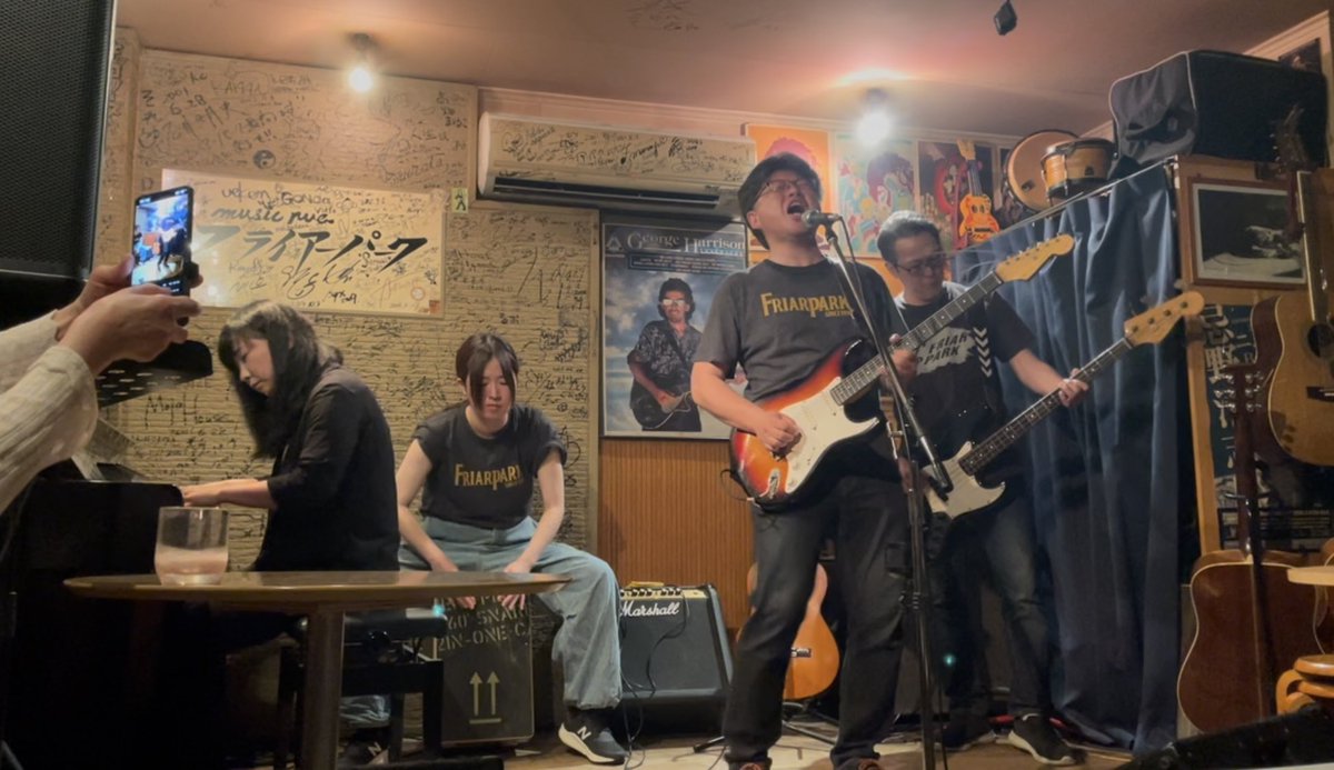 kwindmusic's tweet photo. ありがとうございました！
記録更新ぶっこんできました！
もっとこうしていきたいはあるけど、やりきったー！

7年前に一目惚れして以来大好きで憧れで気が引き締まるフライアーパークの
周年月間出させていただいて、弾ききって、終わったあともきゃいきゃいし過ぎて

しあわせだ https://t.co/o93X7eO9ps