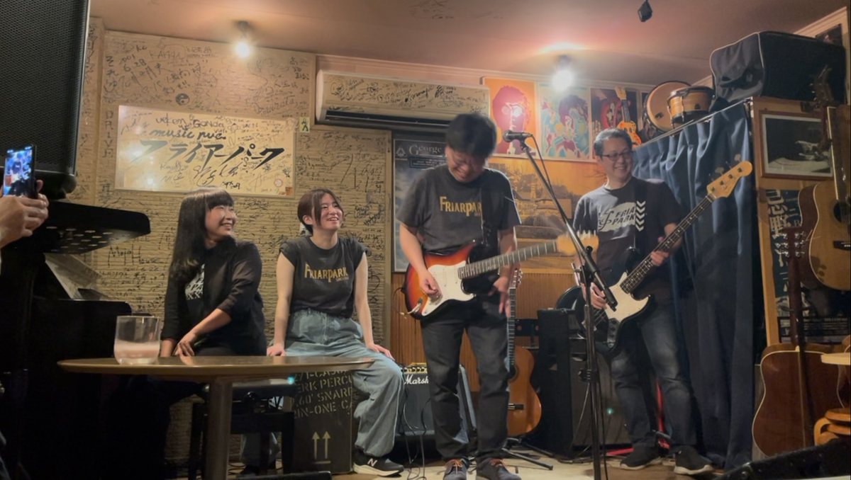 kwindmusic's tweet photo. ありがとうございました！
記録更新ぶっこんできました！
もっとこうしていきたいはあるけど、やりきったー！

7年前に一目惚れして以来大好きで憧れで気が引き締まるフライアーパークの
周年月間出させていただいて、弾ききって、終わったあともきゃいきゃいし過ぎて

しあわせだ https://t.co/o93X7eO9ps