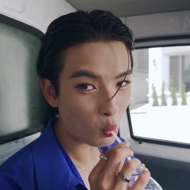 manuneii_'s tweet photo. มัดจุกพอทน ติดขนตากุพอเลย
5555555555555555555555555555 https://t.co/8HRk4i6pJ1