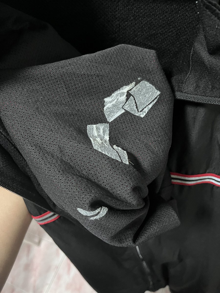 Chaxinse's tweet photo. =͟͟͞♡ ส่งต่อ ⋆｡˚ "

♡ Starter Men's multi Jacket : XXL
♡ ของแท้ สภาพดี มีตำหนิตามรูปสุดท้าย
♡ 300 รวมส่ง ( ได้มา 700++)

♡ สั่งซื้อ/ สอบถาม พต ทักเดมได้เลยค่า
#ส่งต่อเสื้อผ้า #เสื้อผ้ามือสองสภาพดี #เสื้อผ้ามือสอง #ส่งต่อเสื้อผ้ามือ2 #ส่งต่อเสื้อผ้ามือสองราคาถูก https://t.co/vnYrjHesmI
