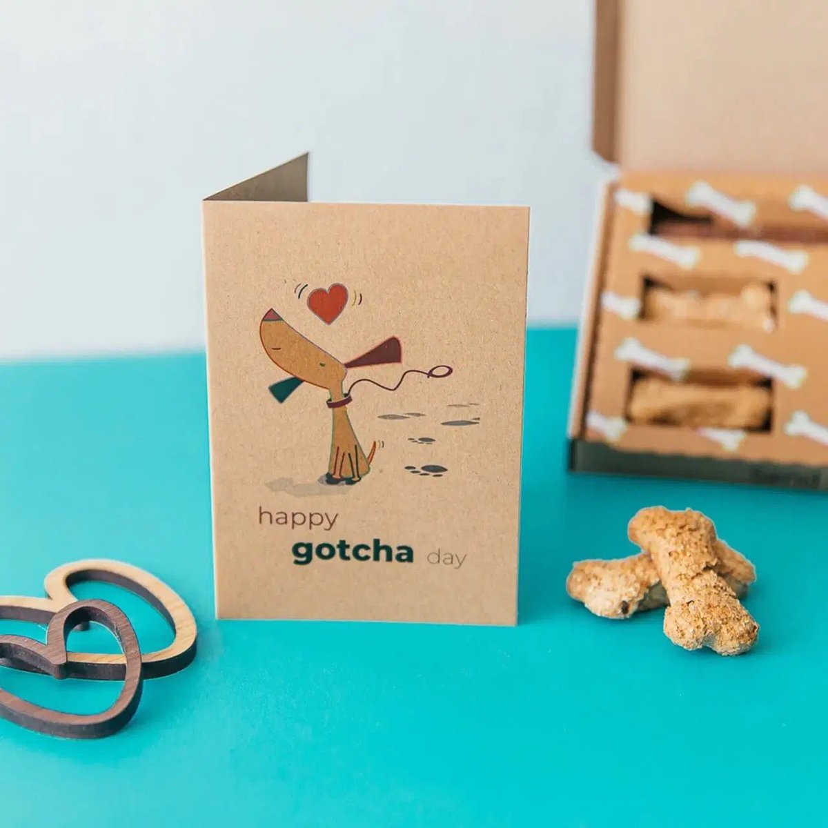 Make Gotcha days something to bark about with these cute letterbox-sized gift boxes 🎂🎈



Packed with healthy natural treats and a cute personalised greetings card, they’re sure to make your dog’s day extra special.

dotty4paws.co.uk/product/happy-…


#EarlyBiz
