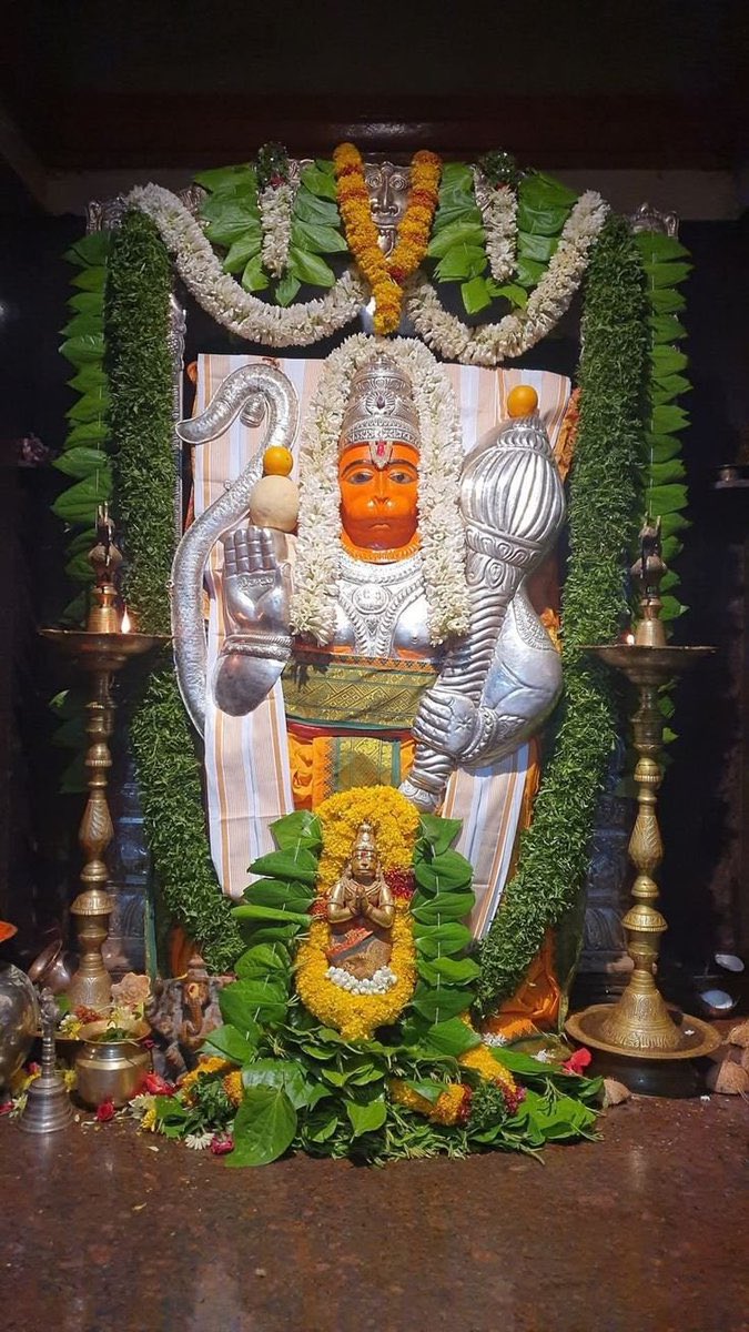 Danwarrambhadu's tweet photo. कवन सो काज कठिन जग माहीं,
जो नहिं होइ तात तुम पाहीं

जगत में ऐसा कौन सा कठिन काम है जो
हे तात हे पूज्य, आपसे ना हो सके
#जय_वीर_हनुमान
#जय_सियाराम 
सुप्रभात 
#TelAviv #CyprusVisit #BoycottNike #Prabhas 
#TheRajaSaabTeaser #LoveIslandUSA https://t.co/i9AybUnDy5