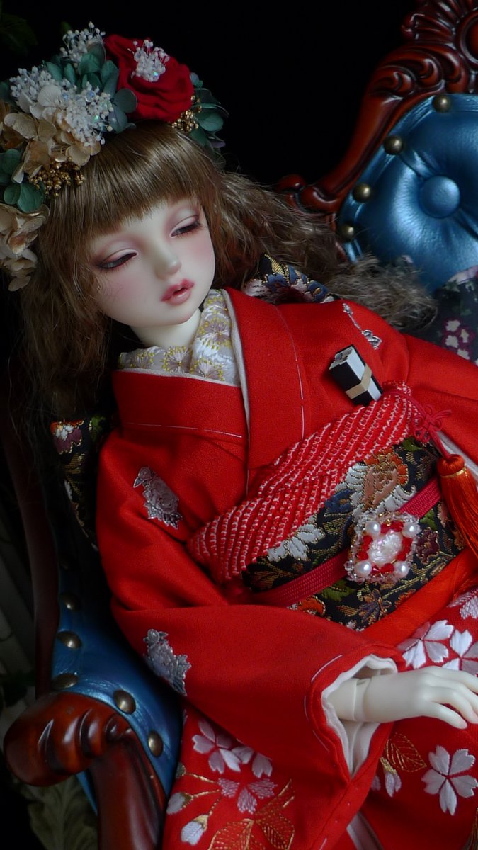 作品展の出品作品は、ご希望がありましたらお譲り致します。購入したい作品がありましたら、会場にてMadam.
Kへお伝えください。
作品は、２４日の３時過ぎ会場で代金と引き換えるか、後日郵送いたします。