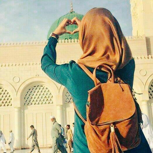 بڑے نفیس ہیں نازک سے گھر میں رہتے ہیں
میرے حضورﷺ  مِری چشمِ تر میں رہتے ہیں 

نوٹ : روح اور دل کی تازگی کے لیے نئے دن کا آغاز محمدﷺ پر درود بھیج کر کریں۔ 

♥️صلی اللہ علیہ وآلہ وسلم ﷺ ❣️
میں صدقے یا رسول اللہﷺ ♥️
#منہاج_سیدا