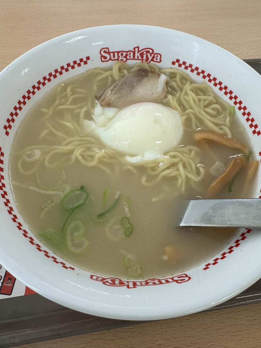 久しぶりのスガキヤ✨

玉子入りラーメン🍜

#スガキヤ