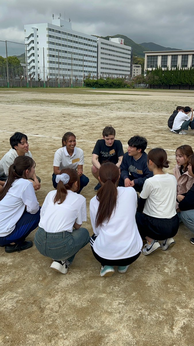 nu_sghss's tweet photo. 先月多文化1年生の企画でスポーツ大会が開催されました🤸
留学生や寮に入っていない1年生など、たくさんの参加者が集まり、ドッジボールや新しいゲームでとても盛り上がりました！！😆
チーム戦で仲も深まったようです！！
今年の1年生も元気いっぱいで、今後の企画が楽しみです✨ https://t.co/fRGFW695td