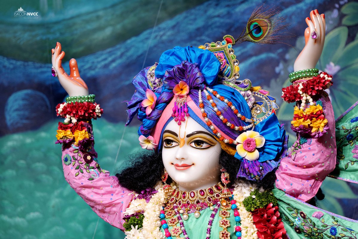 ISKCONPune's tweet photo. 🙏🏽Today's Darshan 📿 🗓17-06-2025🙏
🌷Sri Sri Gaur Nitai🌷
🚩@ISKCONNVCCPune🚩
.
.
#ISKCON #ISKCONNVCC #ISKCONNVCCPune #ISKCONPune
#17thjune #17thjune2025 #Tuesday #Vrindavan
#Harinaamsankirtan #Radheshyamdas #Radheradhe
#Sankirtan #Kirtan #Mayapur #Prabhupada #iskconmandir
#GVE https://t.co/DxDybz3Sqj
