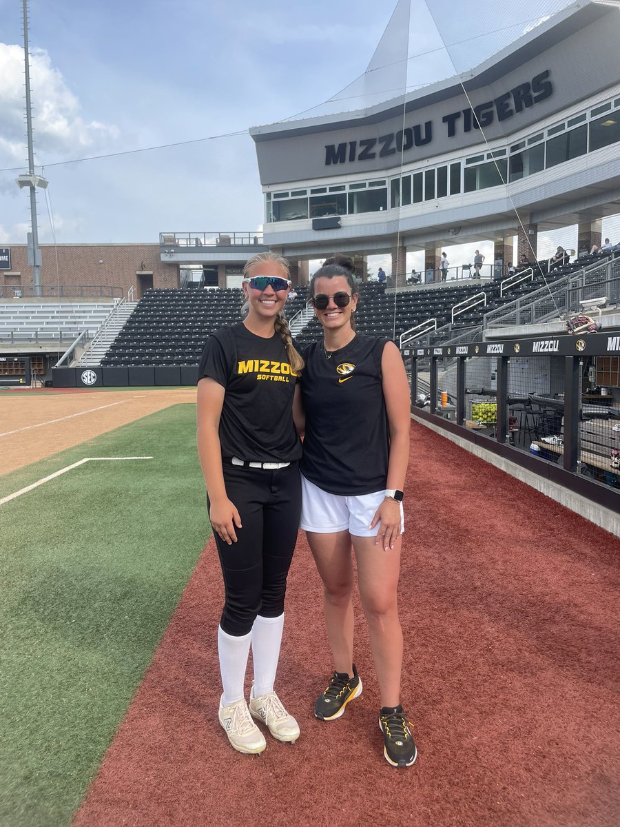 Madison Rust (@madisonrust3) on Twitter photo Got to see a lot of new faces in CoMo these past two days including staff <a href="/epsteinhitting/">Coach Ep</a> & <a href="/CoachJayGwyn/">Assistant Softball Coach, MIZZOU</a>. Thanks to <a href="/MizzouSoftball/">Mizzou Softball</a> for having me out again! Had a lot of fun competing! MIZ π― <a href="/CoachLarissaA/">Larissa Anderson</a> <a href="/HaffMary/">Mary Haff</a> <a href="/CoachBella42/">Bella Norton</a> Got to see a lot of new faces in CoMo these past two days including staff <a href="/epsteinhitting/">Coach Ep</a> & <a href="/CoachJayGwyn/">Assistant Softball Coach, MIZZOU</a>. Thanks to <a href="/MizzouSoftball/">Mizzou Softball</a> for having me out again! Had a lot of fun competing! MIZ π― <a href="/CoachLarissaA/">Larissa Anderson</a> <a href="/HaffMary/">Mary Haff</a> <a href="/CoachBella42/">Bella Norton</a>