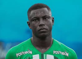 Los bolsillos de Danovis ahorita al llegar al hotel: