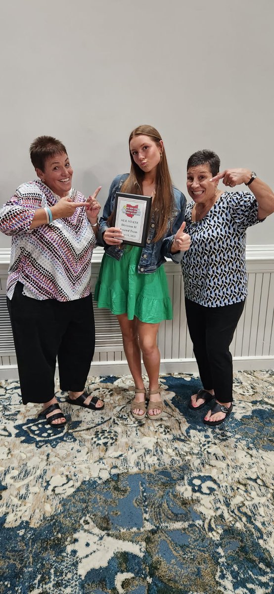 We celebrated <a href="/MadisonFranke/">Madison Franke</a> at the All-Ohio Banquet tonight! So proud of your accomplishments!
<a href="/clayathletics/">Clay Athletic Dept.</a> <a href="/ClayHSEagles/">Clay High School</a>