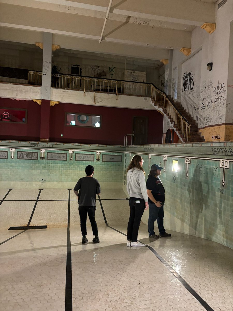 Lifers Too is now streaming on <a href="/Spotify/">Spotify</a> go listen a million times

open.spotify.com/album/0Vttm3Jm…