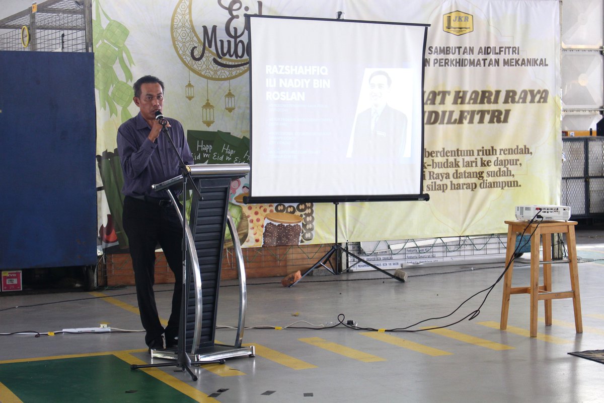 JKRWoksyop's tweet image. 16 Jun 2025
Ceramah Kesedaran Bahaya Penyalahgunaan Dadah & Gotong Royong Perdana BPMek bertempat di Garaj Blok A. Terima kasih diucapkan kepada En Razshahfiq Ily Nadi, Ketua AADK Daerah Cheras di atas perkongsian ilmu yang telah disampaikan @IPJKR_Official @IPJKR_Official
