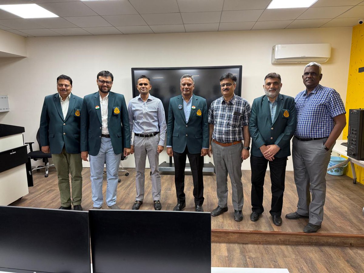 swankhede_IRS's tweet image. Happy to delivery lecture on NDPS Act , Emerging Trends in Smuggling & Evasion under Customs Act, 1962 / NDPS Act, 1985 to young officers at NACIN Vadodara. I wish them all the best to efficiently fight the drug menace and serve our nation to the fullest. Jai Hind 🇮🇳