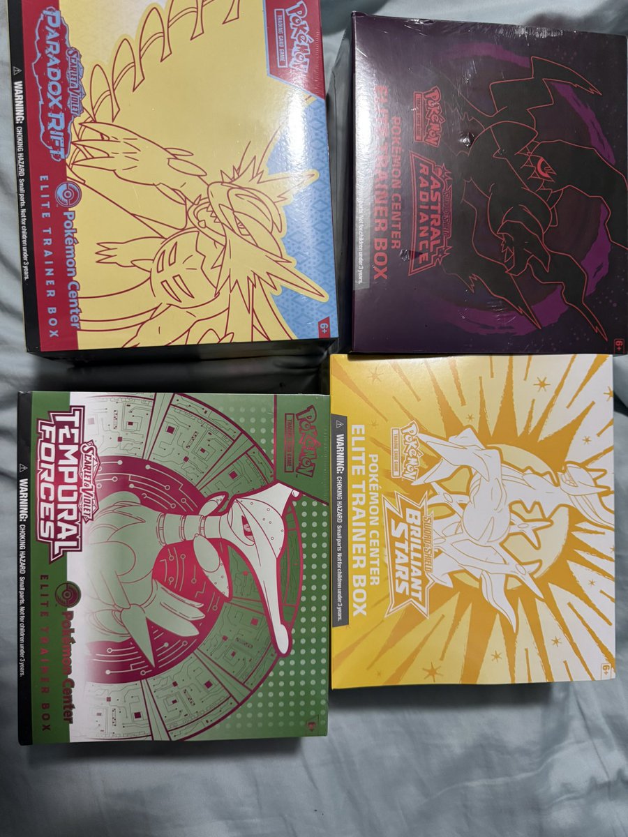 tsinkoman's tweet photo. Looking to move sealed hmu if interested @LA_PTCGRestock https://t.co/oLP5uOJUUA