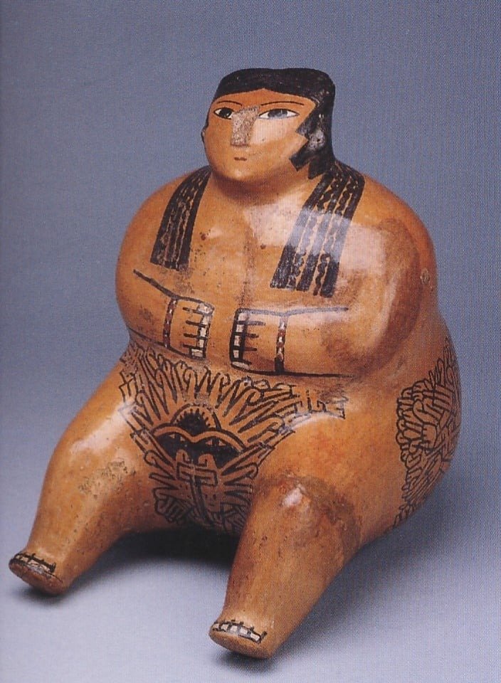 秘鲁纳斯卡文化的女性陶俑，可追溯至公元 100 年至 800 年。

伊卡地区博物馆