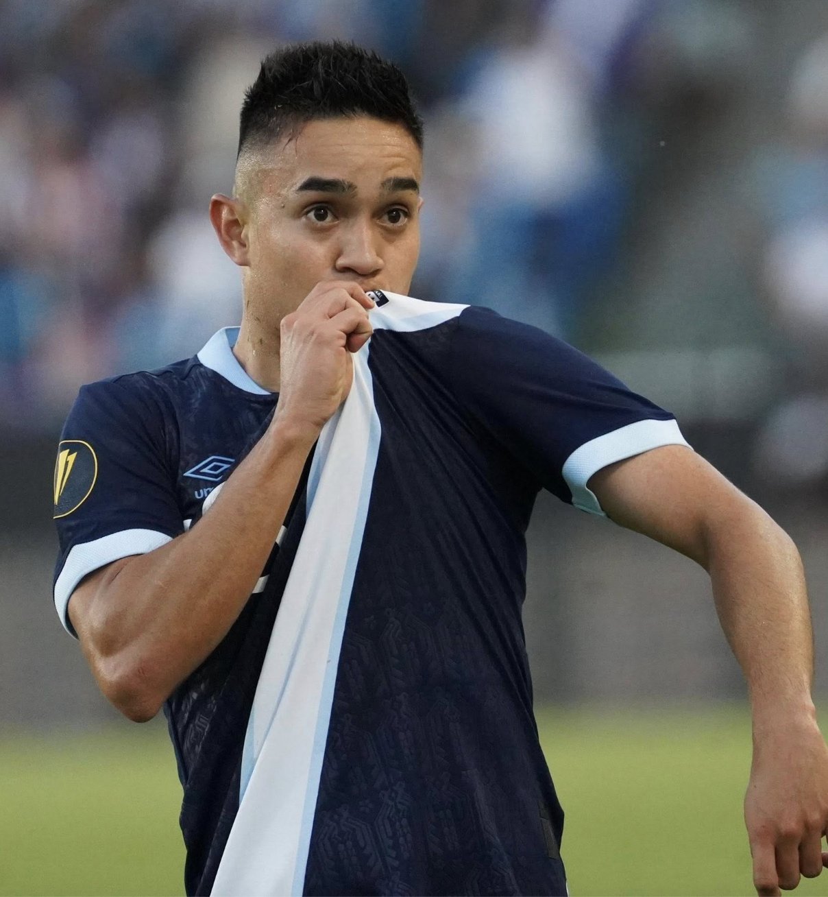 Oscar Santis tras marcar su más reciente gol con la Selección Nacional de Guatemala.