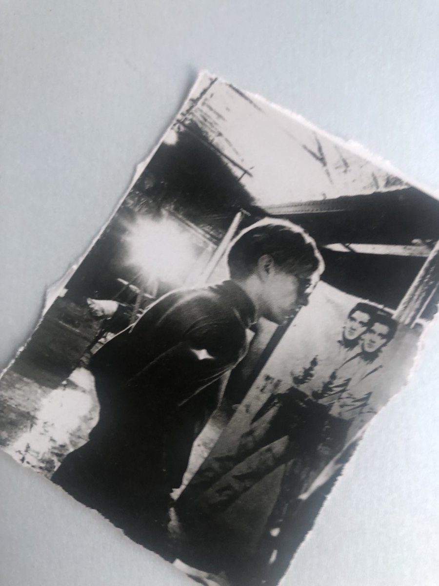 Marroquin_NFT's tweet image. "Andy Warhol 's PROFILE" #TearOut &amp;amp; Detail by Raul Marroquin (2001) of Nat Finkelstein 's 1960's #SnapShot in "The Factory" #WallDisplay Photo Basel 16 - 22 2025