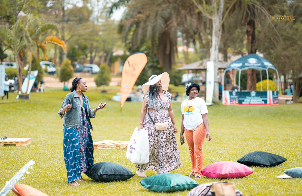 SoulFoundationU's tweet image. To @umuringanunu thank you for the beauty you bring into the world.
Your artistic genius isn’t just decoration, it’s emotion, soul, and story.
You transformed #SoulPicnic2025 into something unforgettable. 🌸✨
we see you & appreciate you ❤️ 😍
#SoulFoundationUganda #Kwivuga