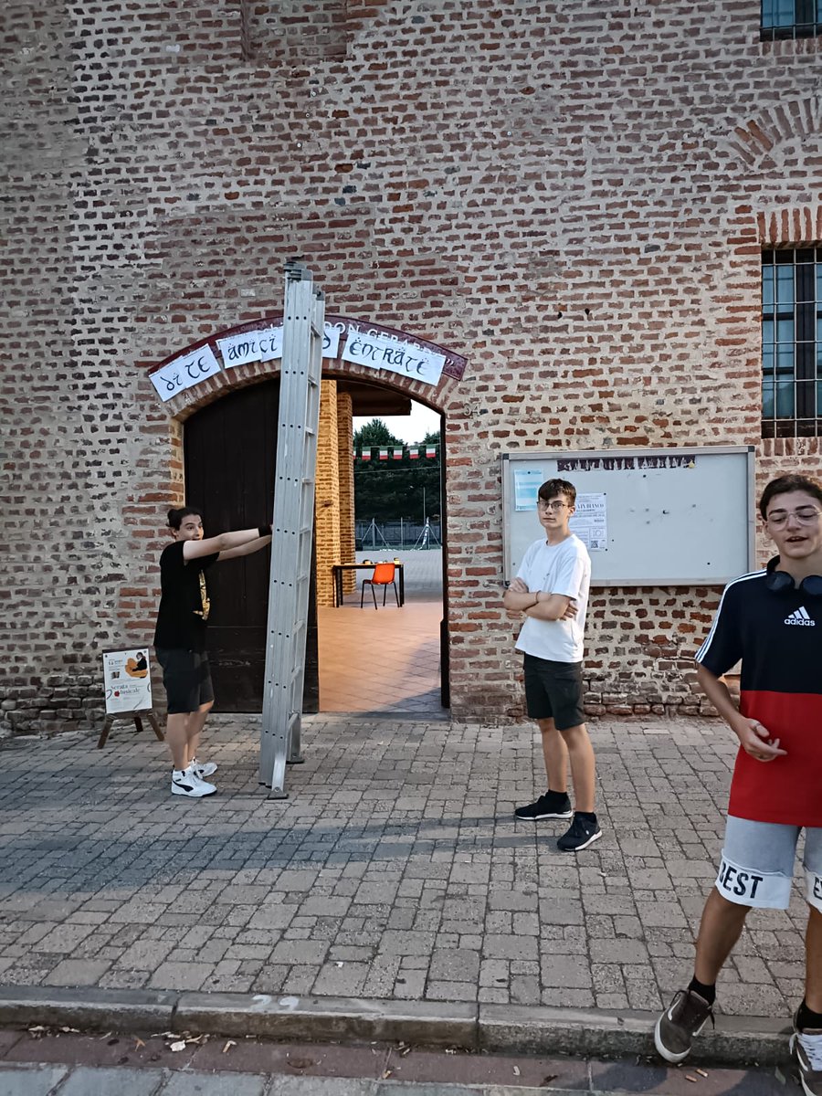 «Amate i vostri nemici e pregate per quelli che vi perseguitano» (Mt 5,43-48)

In questi tempi di preghiera per la pace, spesso la nostra preghiera nasce da un cuore incapace di costruirla, perché ci rifiutiamo di amare i nemici

Buongiorno dall’assistente spirituale <a href="/donLuigi66/">Luigi Pellegrini</a>