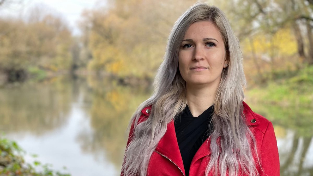 A Mi Hazánk Mozgalom követeli, hogy a kifosztás elősegítésére alkalmas jogszabályt helyezzék hatályon kívül az elváló zálogjogra vonatkozó törvényt!

Követeljük a Trocsányi- féle önálló zálogjog törvény hatályon kívül helyezését!  Ez tette lehetővé, hogy a hirhedt EBRD paktum