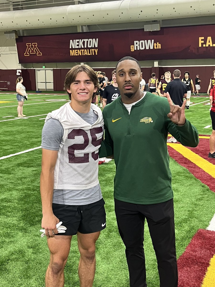 GavinCasey24's tweet image. Thank you so much @GopherFootball for such an amazing camp! It was a pleasure meeting and talking to you all! 
@Coach_Bergy @Coach_DCollins @CoachNJ_Monroe @CoachWillJ1