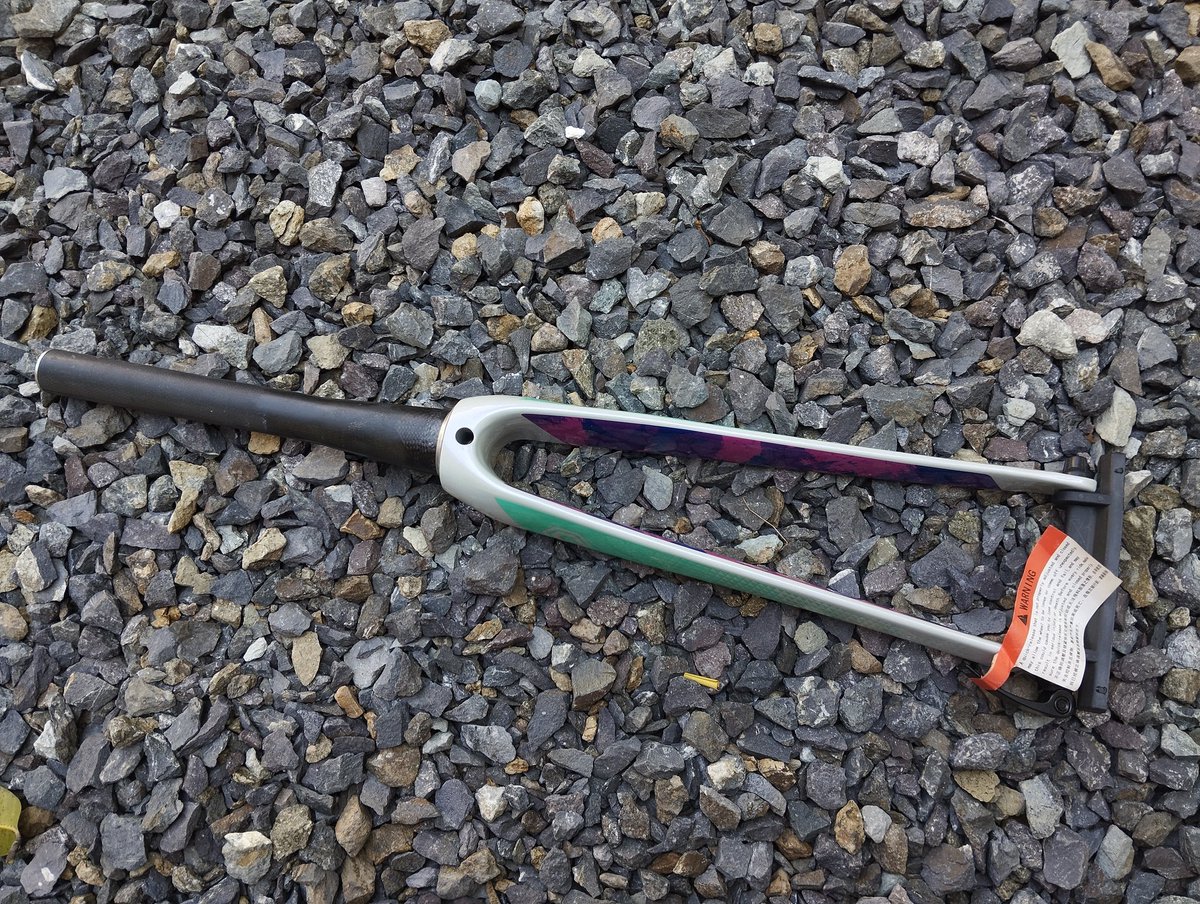 donnyAD_'s tweet photo. wts fork polygon strattos s5 rim brake
barang baru masih mulus, steertube panjang
open : 1,35 jt (negotiable)
#fnfjb #frbjb https://t.co/cSLl3dJ59Y