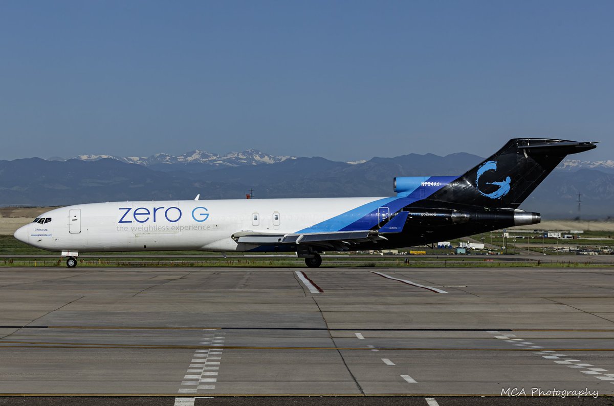 mca_photography's tweet photo. @DENAirport had an extremely rare visitor over the last few days in the form of a 727-200 flown by @GoZeroG. Absolutely incredible to see one of these #trijet beauties fly, especially in 2025!

#MountainMonday #zerog #vomitcomet #triholer #threeholer https://t.co/i2w2NqTZUL