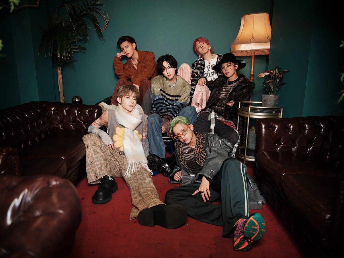 【匿名発送】INI Survive Fes グッズ　万博記念公園 即日発送】INI Survive Fes グッズ 万博記念公園 - メルカリ
