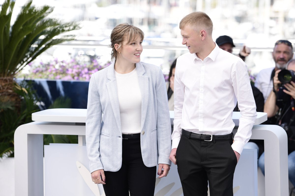 ow.ly/rEtF50W8aO1

Aujourd'hui sur Canal+ : "Vingt dieux" 📽️

Un témoignage fort sur la vie rurale, doublé d'une vivifiante histoire de résilience !

#VingtDieux #ClémentFaveau #MaïwèneBarthélémy #LouiseCourvoisier