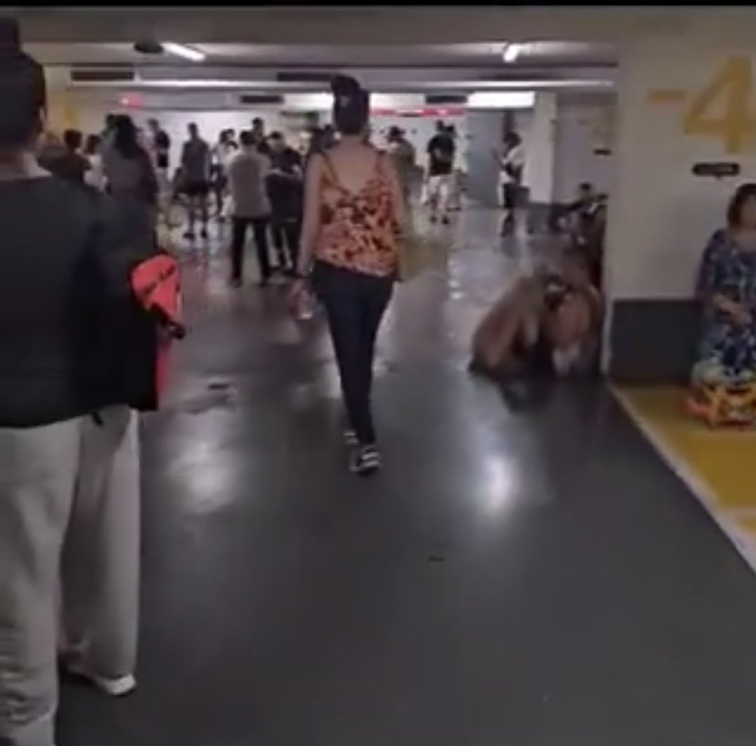 ये बंकर है..पूरा इसराइल इस वक़्त बंकर में चला गया है..