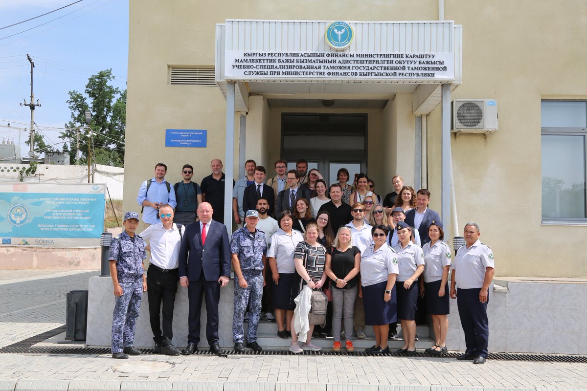 The EU Council’s Working Party on Eastern Europe and Central Asia (#COEST), led by Ciara O’Brien, visited Kyrgyzstan 🇰🇬. In Bishkek, they met with civil society and held high-level talks with government officials on economy, infrastructure, energy, water, and human rights.