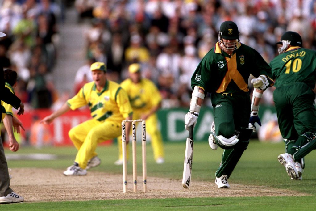 cricbuzz's tweet photo. #OnThisDay in 1999, 💔for South Africa in the World Cup semifinal against Australia.

The game is widely regarded as one of the greatest ODIs of all time!! https://t.co/JELN5GgoGl