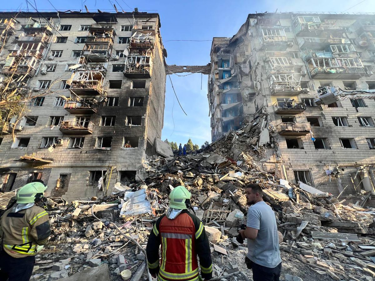 There are 14 dead and 55 wounded in Kyiv, and the Russian attack continues. One of the largest and most brutal attacks, the Russians are simply targeting residential buildings. This is pure terrorism.