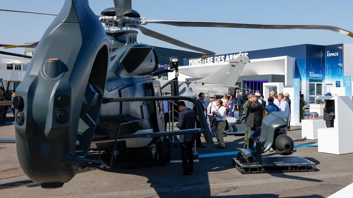 [Le Bourget] #PAS25 Jour J ✈️ « De la surface à l’espace » • La thématique stratégique du ministère des <a href="/Armees_Gouv/">Ministère des Armées</a> 🇫🇷 au Salon international de l’air et de l’Espace • statique A3 defense.gouv.fr/ministere/doss…
📷 SCH Hamilcaro - DICoD
#ParisAirShow #SalonduBourget #NotreDéfense