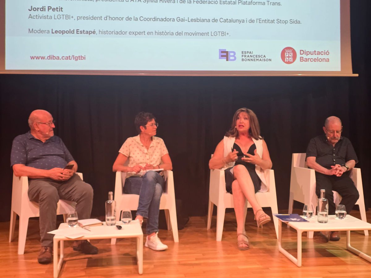 CambrolleMar's tweet photo. 🌈 Jornada Memoria Histórica del colectivo LGTBIQ+ organizada por @diba.
Mesa redonda, titulada De vagos y maleantes a la ciudadanía plena. Pasado, presente y futuro en la lucha por los derechos y libertades de las personas LGTBI+, en la que he participado junto a las activistas Jordi Petit  y Maria Giralt. Ha moderado el debate, Leopold Estapé, historiador experto en historia del movimiento LGTBIQ+