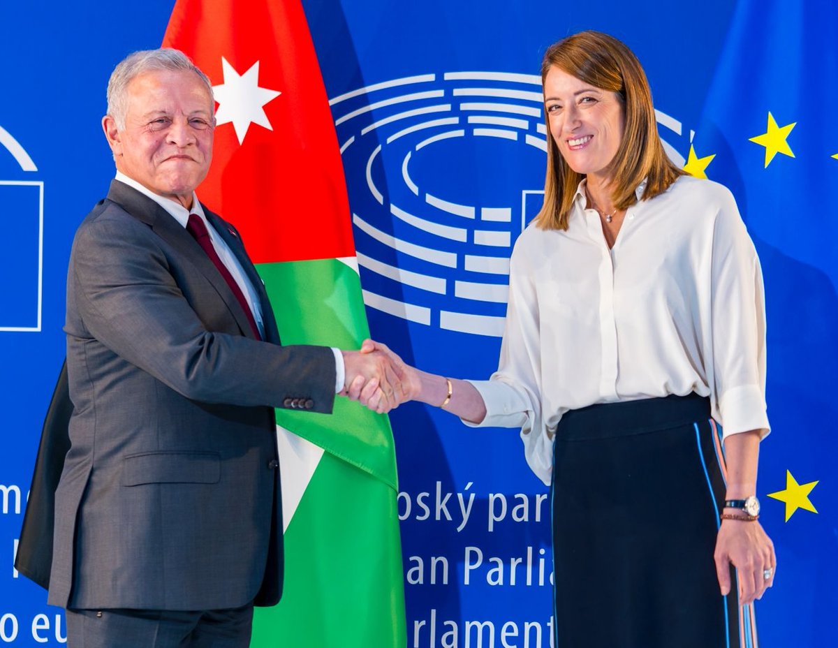 Roberta Metsola (@ep_president) on Twitter photo Welcoming <a href="/KingAbdullahII/">عبدالله بن الحسين</a> back to <a href="/Europarl_EN/">European Parliament</a> 🇪🇺🇯🇴
Europe is grateful to Jordan's commitment to stability and peace in the Middle East.
We will keep strengthening our cooperation as we work to reduce tensions and push for peace. Welcoming <a href="/KingAbdullahII/">عبدالله بن الحسين</a> back to <a href="/Europarl_EN/">European Parliament</a> 🇪🇺🇯🇴
Europe is grateful to Jordan's commitment to stability and peace in the Middle East.
We will keep strengthening our cooperation as we work to reduce tensions and push for peace.