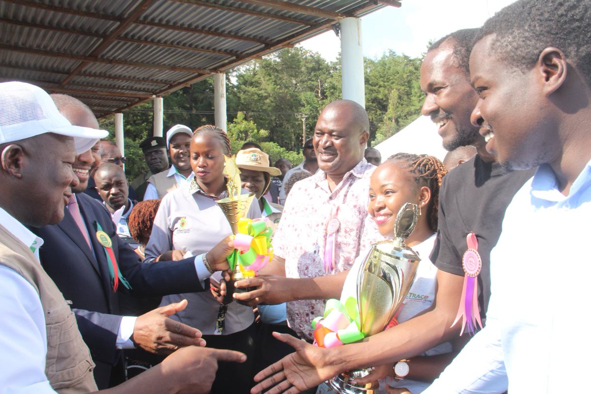 KETRACO1's tweet image. Agriculture Cabinet Secretary Mutahi Kagwe leads celebrations as KETRACO dominates the awards stage.
The climax of the 2025 Western Kenya-Kakamega ASK Show unfolded spectacularly at the main arena pavilion, where the world seemed to pause, and a grand, thunderous moment took…