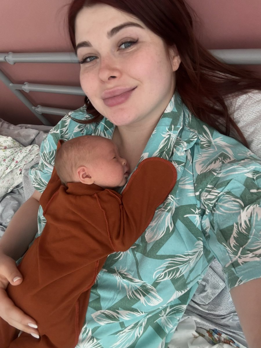 извините пожалуйста подскажите пожалуйста а когда Лизавета стала такой большой?🥹
3 месяца человеку послепослезавтра