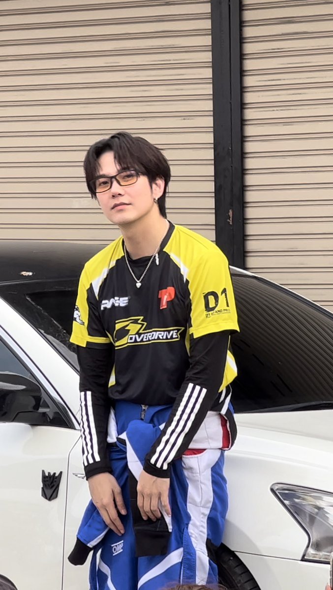 ไม่อยากให้อักษรภาษาอังกฤษจบที่ Z เลย
อยากให้จบที่ U มากกว่า🤭

U ที่แปลว่า 👉 B U I L D 🫰💙

#BuildJakapan 
#Beyourluve 
<a href="/JakeB4rever/">BIU.</a>