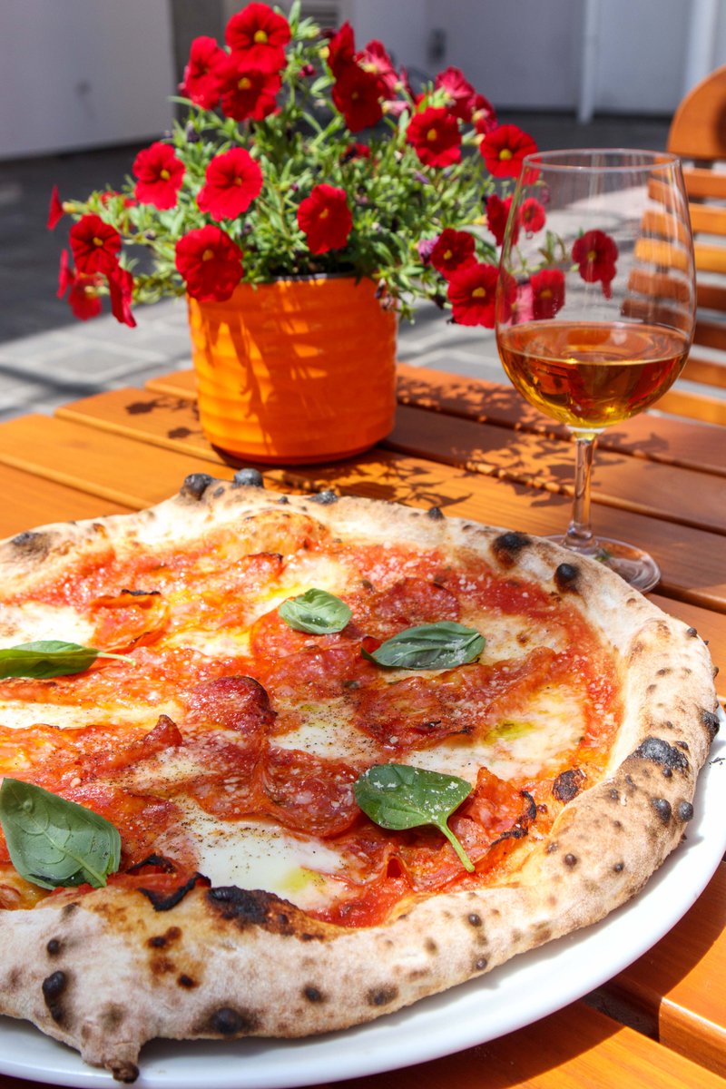 I've been amazed by the variety of delicious foods on offer in Linz! From traditional Austrian delicacies, to authentic Vietnamese and tasty pizza, this is a city that's ideal for foodies! 😍 <a href="/Austria_UK/">Austria_UK</a> ad #discoverupperaustria 🇦🇹