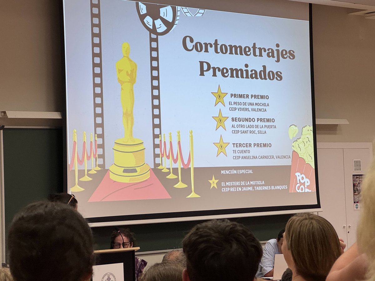 Aquí os dejamos algunas 📷fotografías📸 de la entrega de 🏆premios🏆del concurso de cortos derechos humanos y derechos de la infancia👶👦👧.

¡Lo pasamos en grande!
