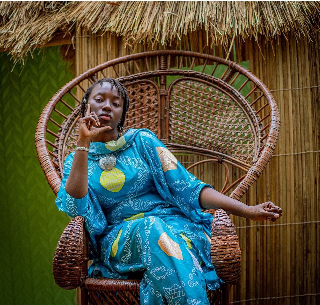 Que reste-t-il encore d’humain chez l’être humain ?
Au vu des faits, plus grand-chose il me semble malheureusement…

Soyons courtois et bienveillants, nous sommes tous en collocation sur cette terre. 

#blackdove