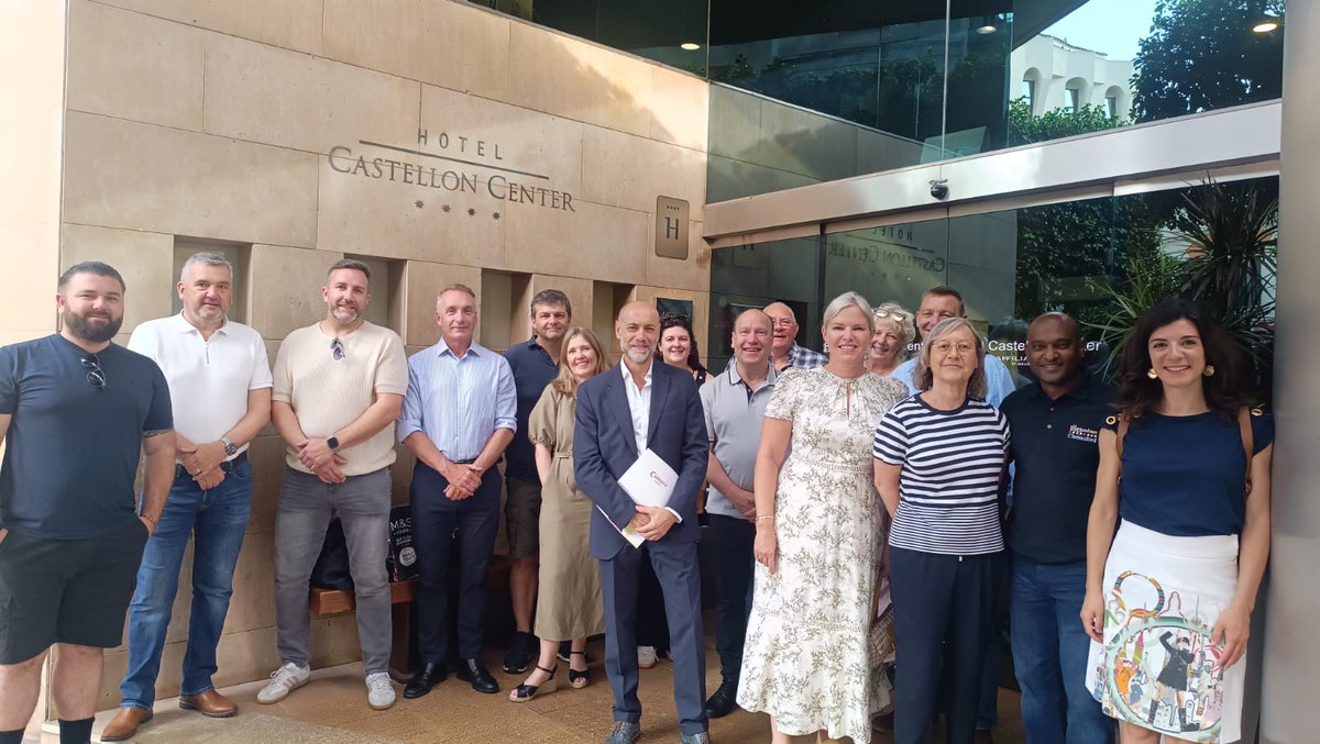 ASCER (@ascer_comunica) on Twitter photo Un grupo de distribuidores británicos 🇬🇧 de <a href="/tileassociation/">The Tile Association</a> visita esta semana el sector cerámico para conocer de cerca innovación, producto y sostenibilidad de las empresas de #TileofSpain
La misión se cierra el jueves con una jornada sobre el mercado UK en nuestra sede Un grupo de distribuidores británicos 🇬🇧 de <a href="/tileassociation/">The Tile Association</a> visita esta semana el sector cerámico para conocer de cerca innovación, producto y sostenibilidad de las empresas de #TileofSpain
La misión se cierra el jueves con una jornada sobre el mercado UK en nuestra sede