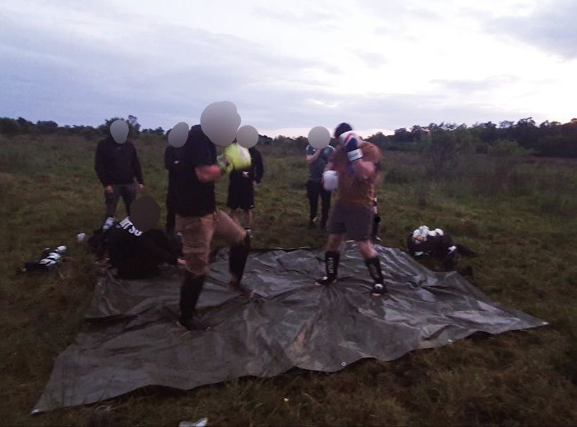 ClannEireannIE's tweet image. Local members of Clann Éireann’s SN were active over the weekend, camping overnight in Ulster.
During the day members put up their tents and took part in kickboxing and boxing sparring as well as jiu-jitsu rolling.
As evening set, a campfire was created and the lads settled down…