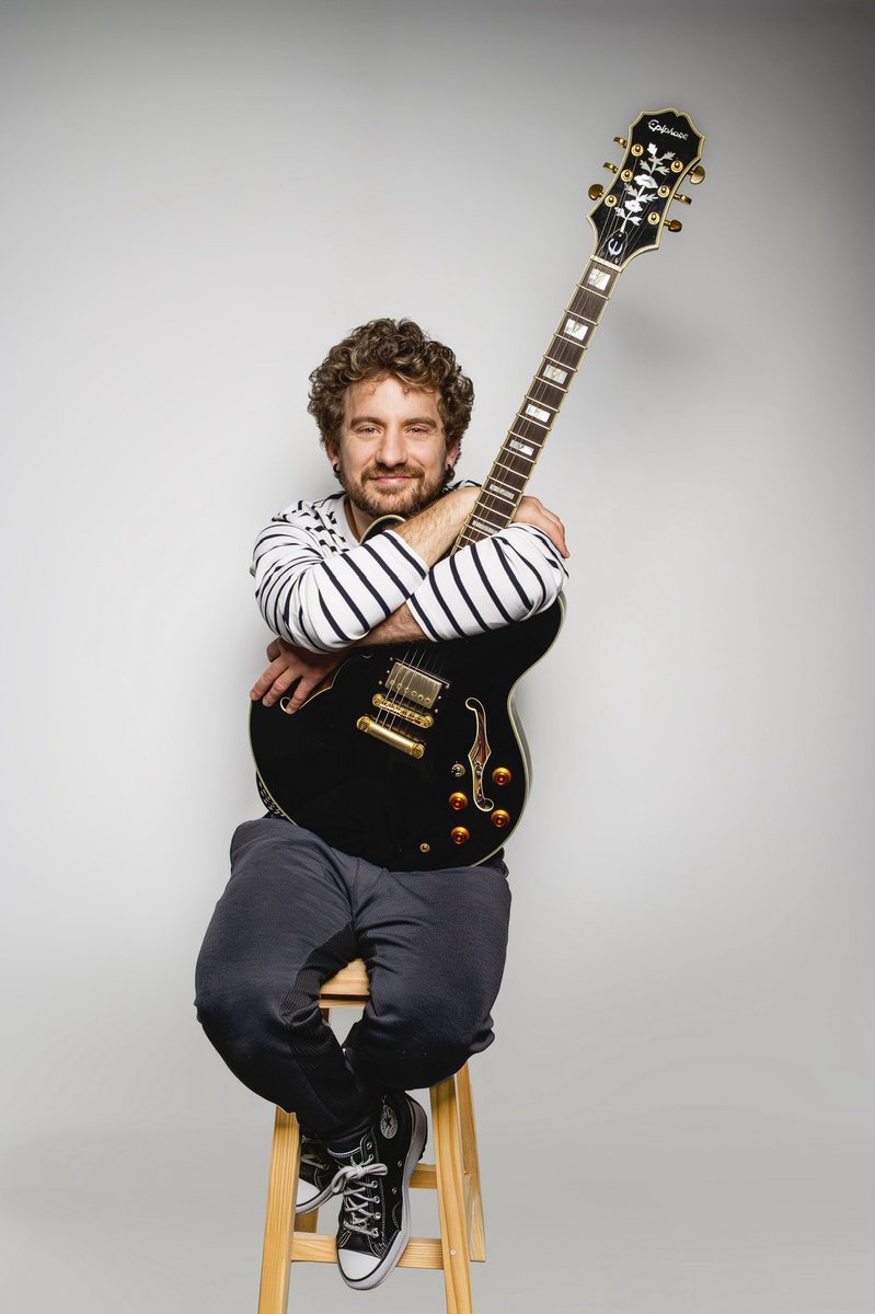 El Vecino de la luna protagonista en Escucha Activa de <a href="/el_hilomusical/">El Hilo Musical</a> 

go.ivoox.com/rf/148413527